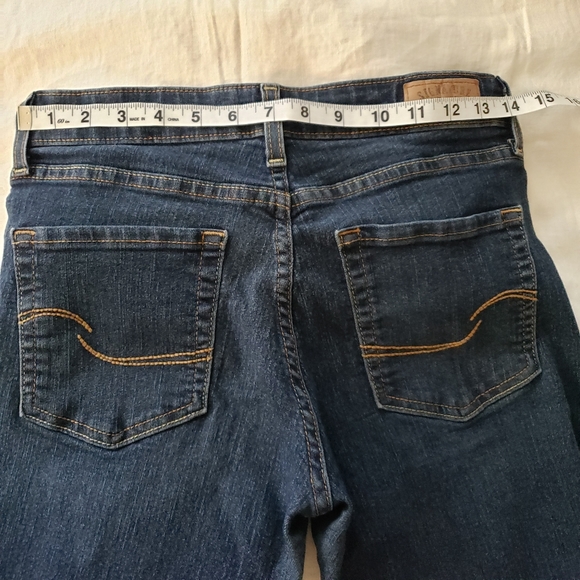 Signature Levi Caprice - Picture 7 of 10